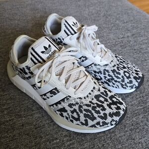 Adidas Swift Run X Leopard Women's Sneakers